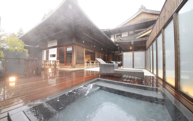 Fuji Onsenji Yumedono Hotel
