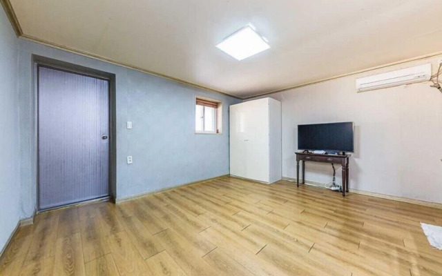 Apple farm stay