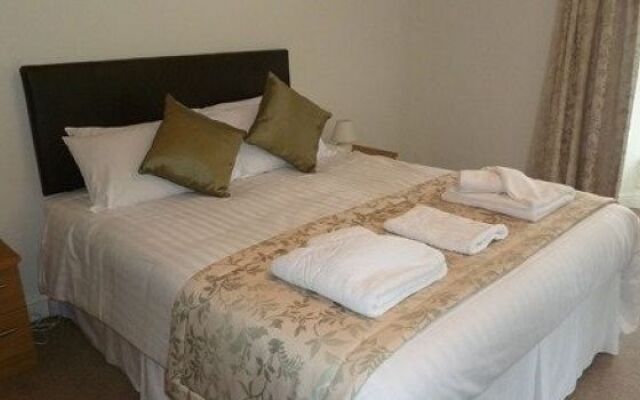 Eliot House Hotel