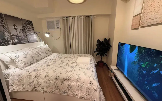 1BR Luxury Apartment The Camden Place