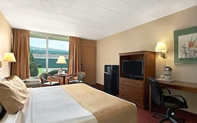 Tesla Biohealing Wellness Hotel & Resort Ramada