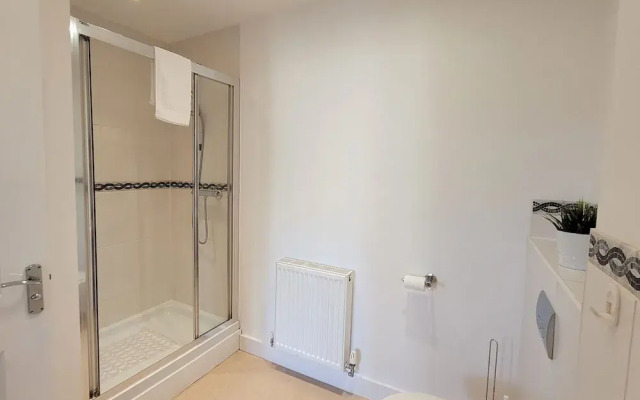 House of 4 Chimneys by Your Lettings UK