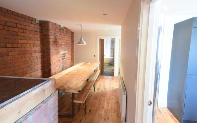 Stunning Penthouse Slps 20 (38 A4)