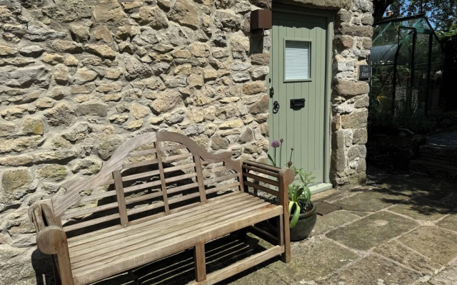 Tor Barn