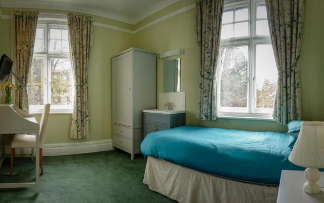 Sandfield Guest House