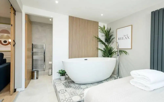 Host Apartments The Georgian Coach House 1