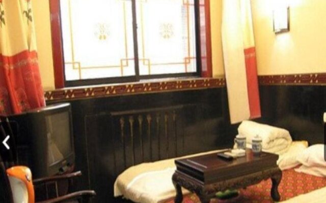 Long Ding Sheng Hotel