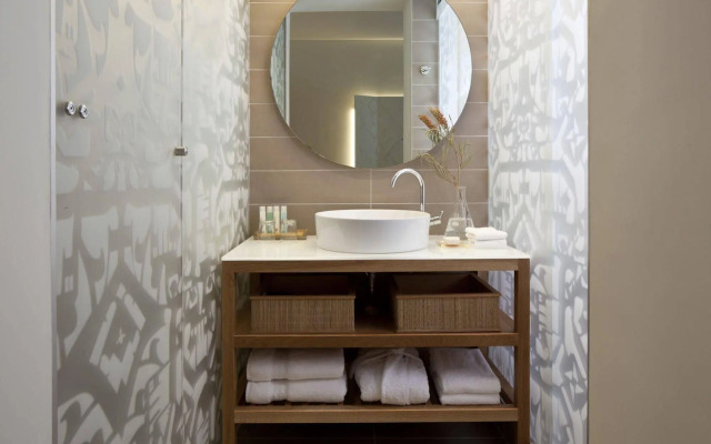 Mendeli Street Hotel By Prima Hotels - 18 years old plus