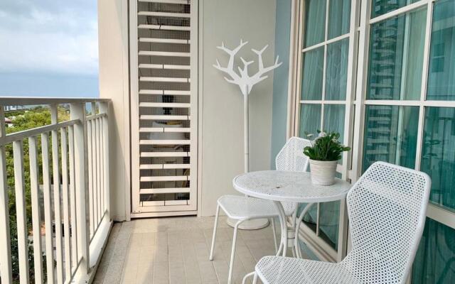 Summer Huahin Condo612,Near beach&Cicada,Beautiful swimming pool