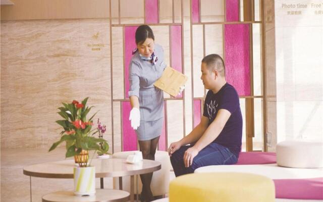 Lavande Hotels Heyuan Longchuan County Laolong Town