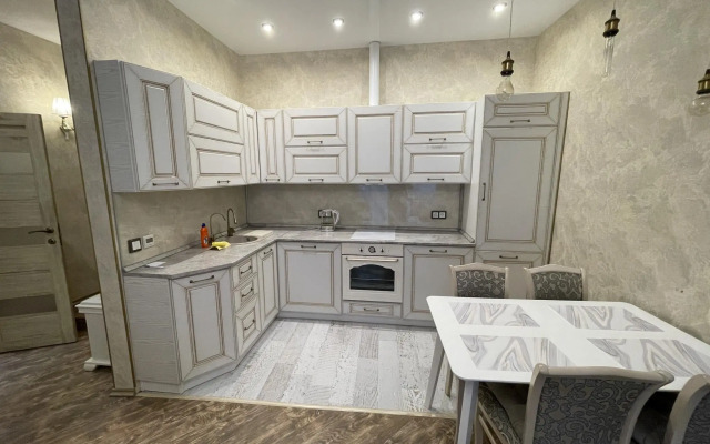 Апартаменты на улице Прапорщика Комарова 52