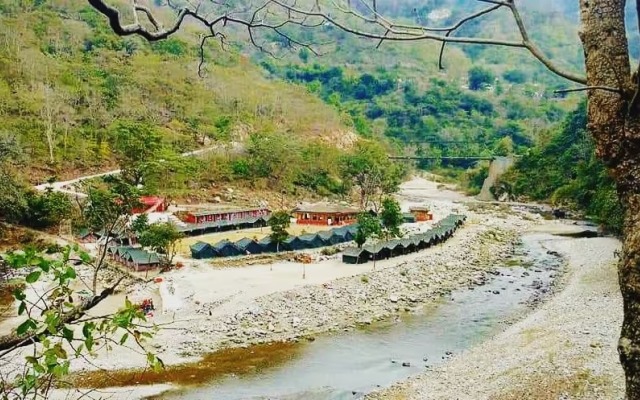 Hideaway By Bull Adventure Camp