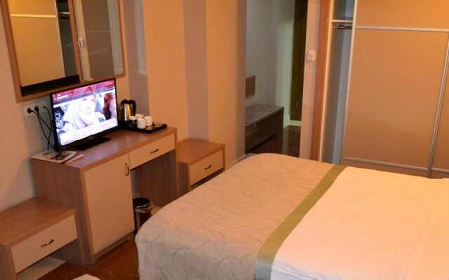Engin Otel Izmir