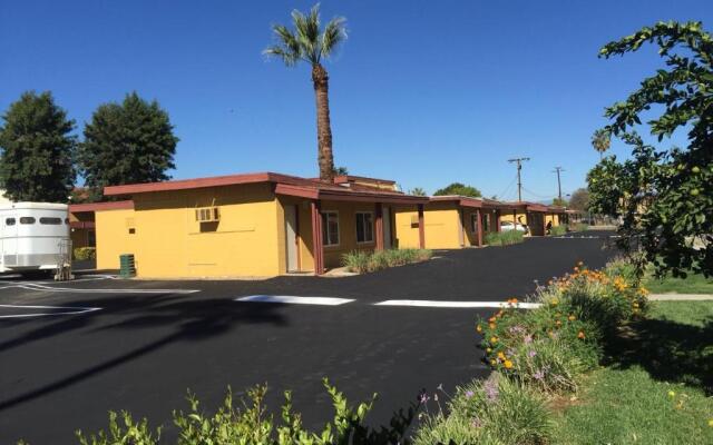 Royal Inn and Suites