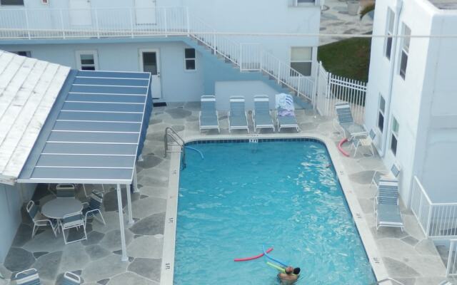 Windwood Beachside 303 On Hollywood Beach 3 2 For 8 Pool