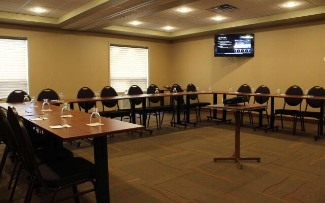 Best Western Plus Service Inn & Suites