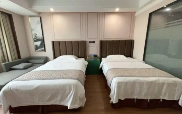 GME Anqing City Qianshan County Fortune Plaza Hotel