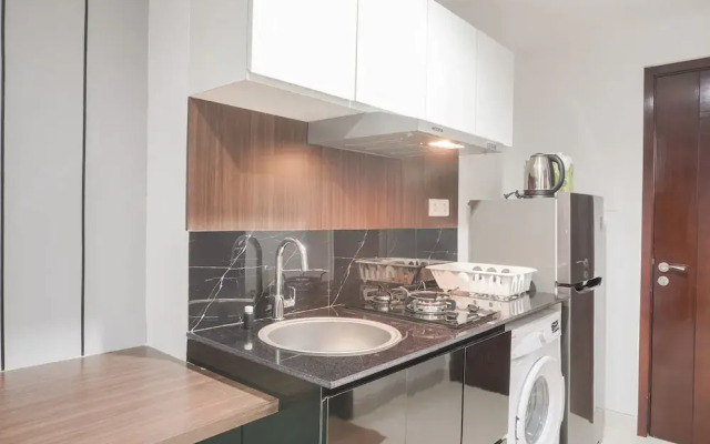 Nice And Comfort Studio At West Vista Apartment