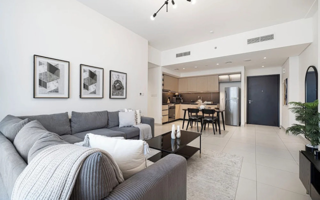 Burj Crown Lux Apartment by Dubai Mall