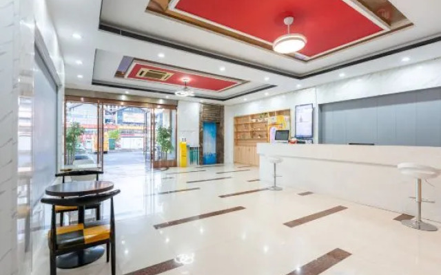 Nanchang Yiman Hotel (Qingshan Lake Wanda Plaza store)