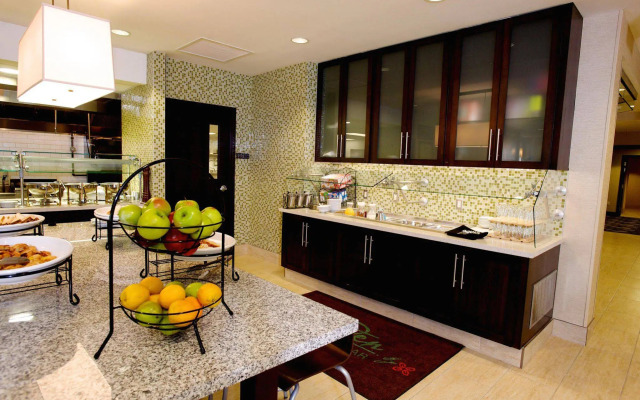 Hilton Garden Inn Buffalo Downtown