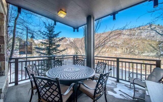 Luxury Ski in, Ski out 2 Bedroom Colorado Resort Vacation Rental in the Heart of Snowmass Base Village