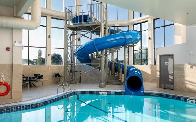 Holiday Inn Express Lethbridge Southeast by IHG