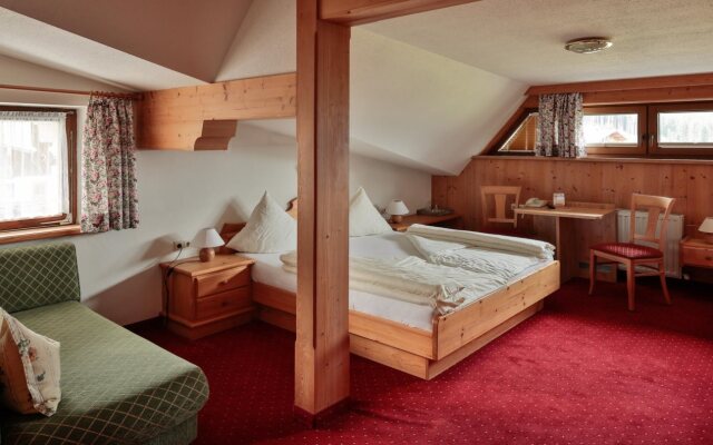 Hotel Mari Pop