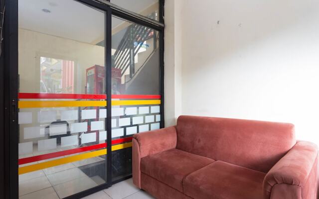 RedDoorz @ Ciracas