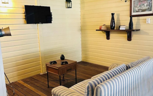 Mossman Exchange & Backpacker Resort