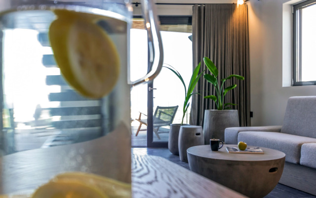 ACRO Upscale Residences