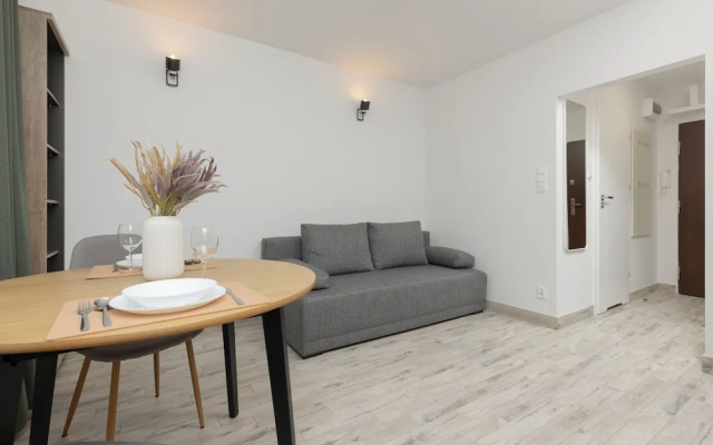 Apartment Warsaw 1 Sierpnia by Renters
