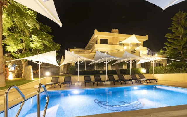 Farrys Boutique Hotel & Beach Club