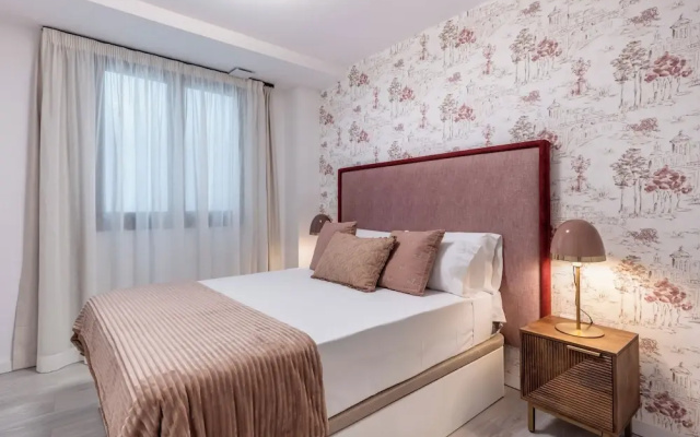 Apartamentos Puerta Elvira Suites 3000