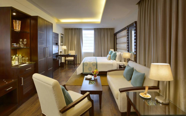 Deventure Sarovar Portico Kapashera