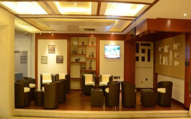Hotel Charan Pahari