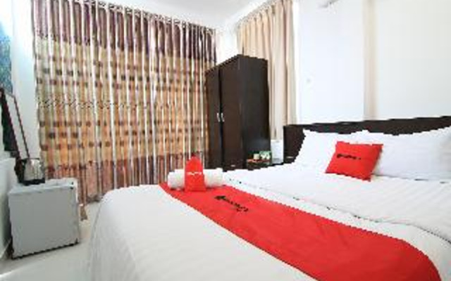 The Nguyens Cafe Dct by RedDoorz