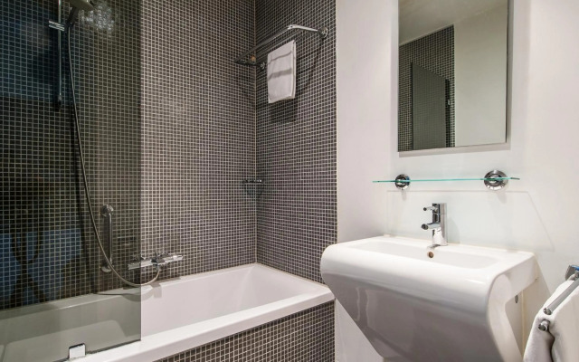 Acostar Hotel