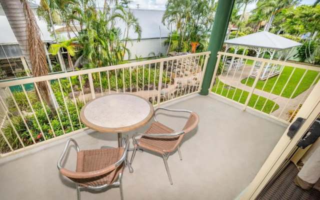 Shamrock Gardens Motel
