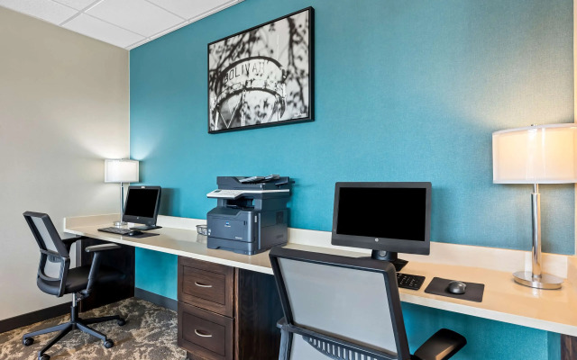 Best Western Plus Bolivar Hotel & Suites