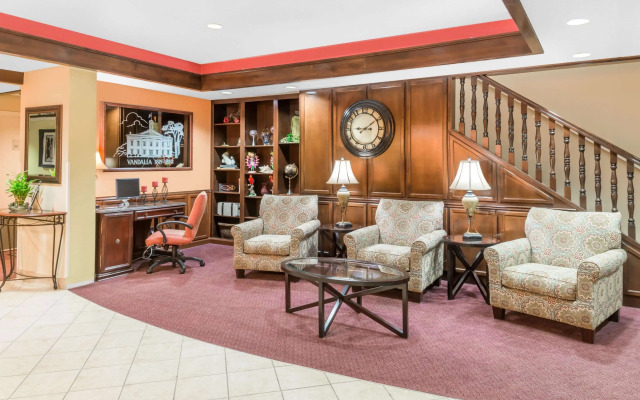 Ramada by Wyndham Vandalia