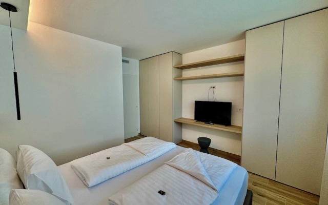 Adige Apartments