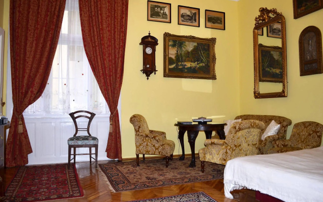 Central Boulevard Apartment