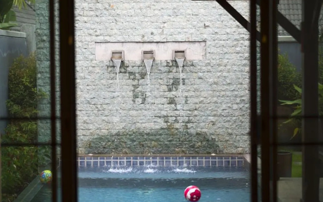 Onyx White Pearl Villa