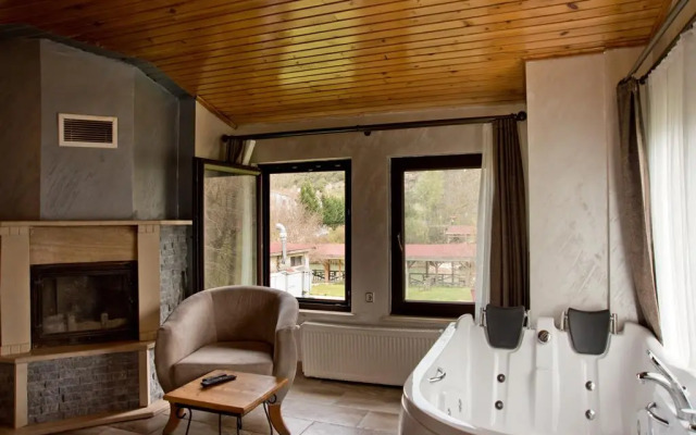 Agva Gizemli Nehir Bungalov