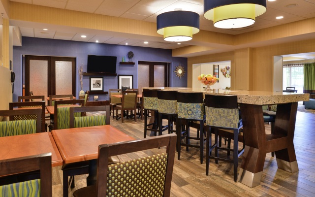 Hampton Inn Harrison