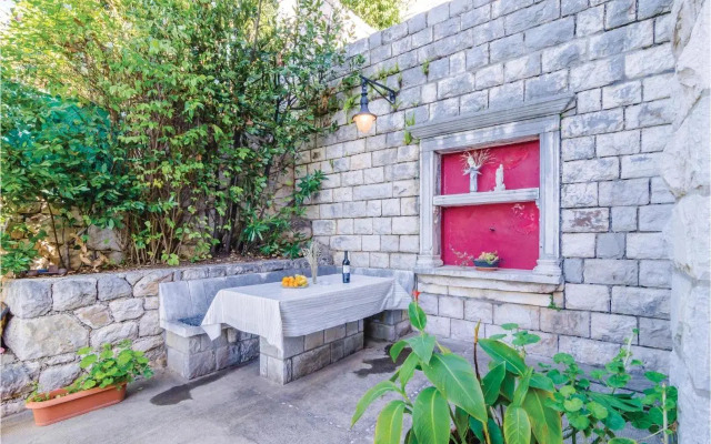 Two-Bedroom Holiday Home in Dubrovnik