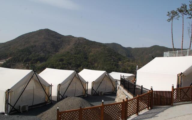 Sandeulbada Pension and Glamping