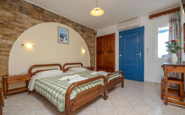 Polemis Studios & Apartments