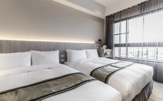 Hotel YAM LAGOM